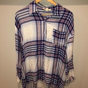 Women’s high / low flannel shirt